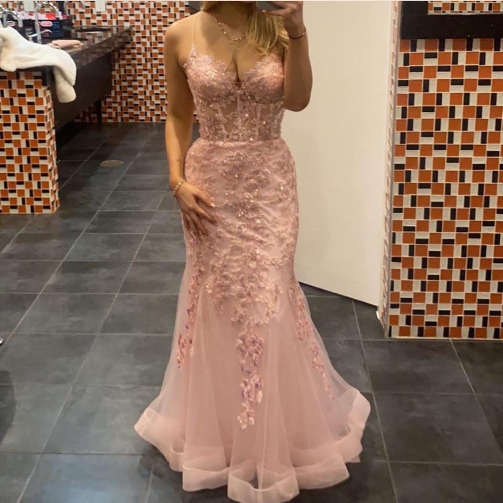 Elegant Pink Lace formal/prom Gown